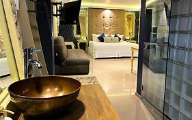 Hotel Santosi